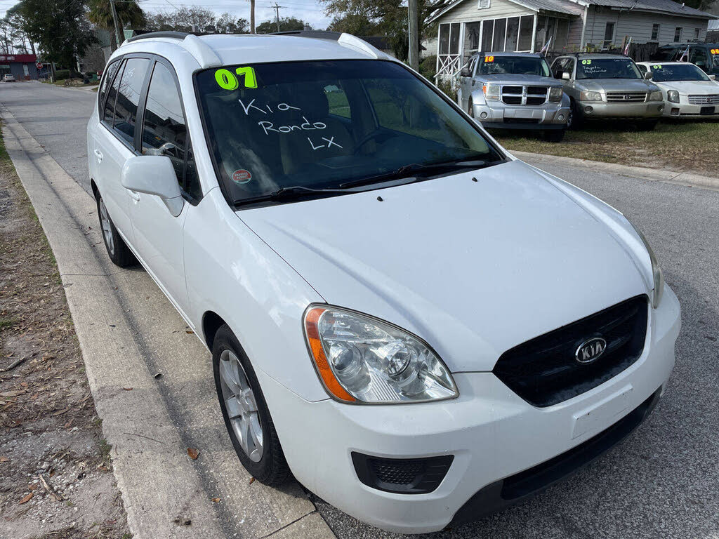 2007 Kia Rondo LX