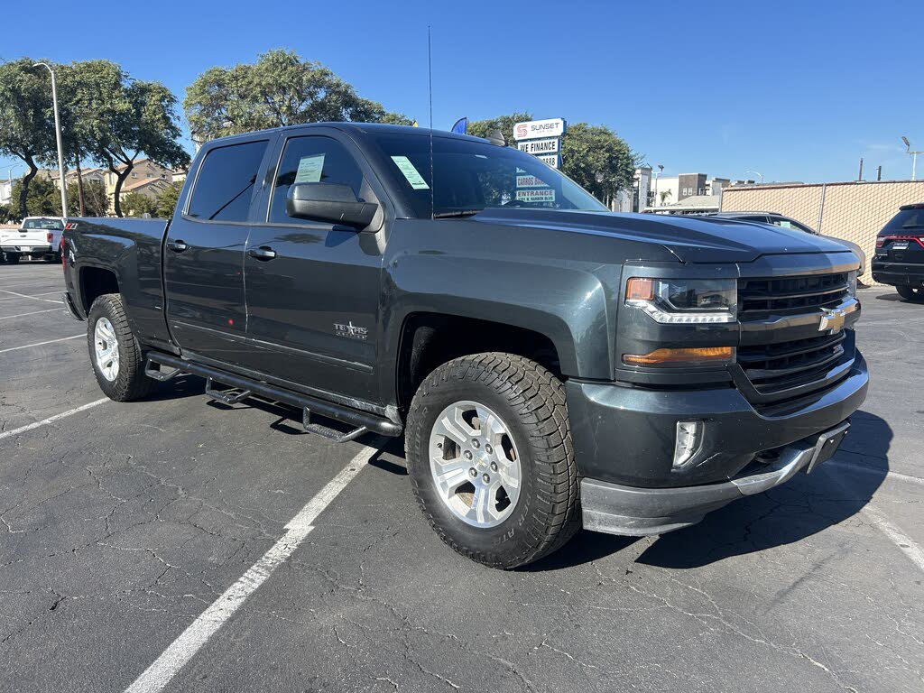 2018 Chevrolet Silverado 1500 LT Z71 Crew Cab 4WD