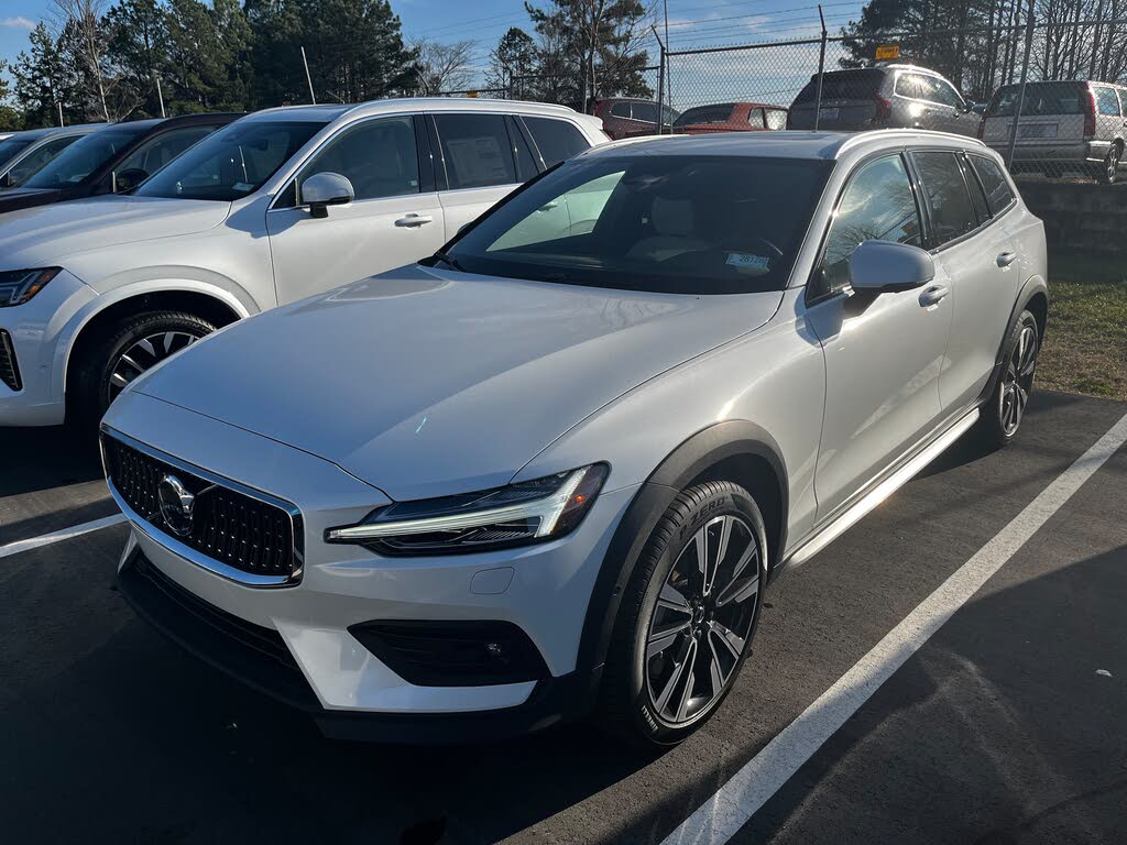 2026 Volvo V60 Cross Country B5 Ultra AWD