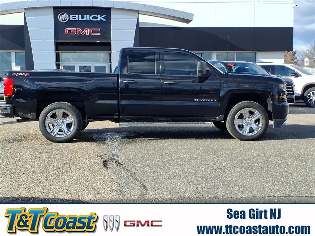 2018 Chevrolet Silverado 1500 Custom Double Cab 4WD