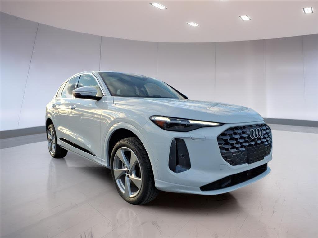 2025 Audi Q5 quattro Premium Plus 40 TFSI