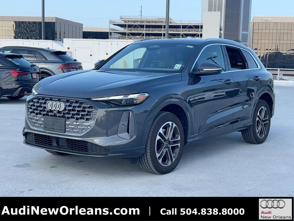 2025 Audi Q5 quattro Premium 40 TFSI