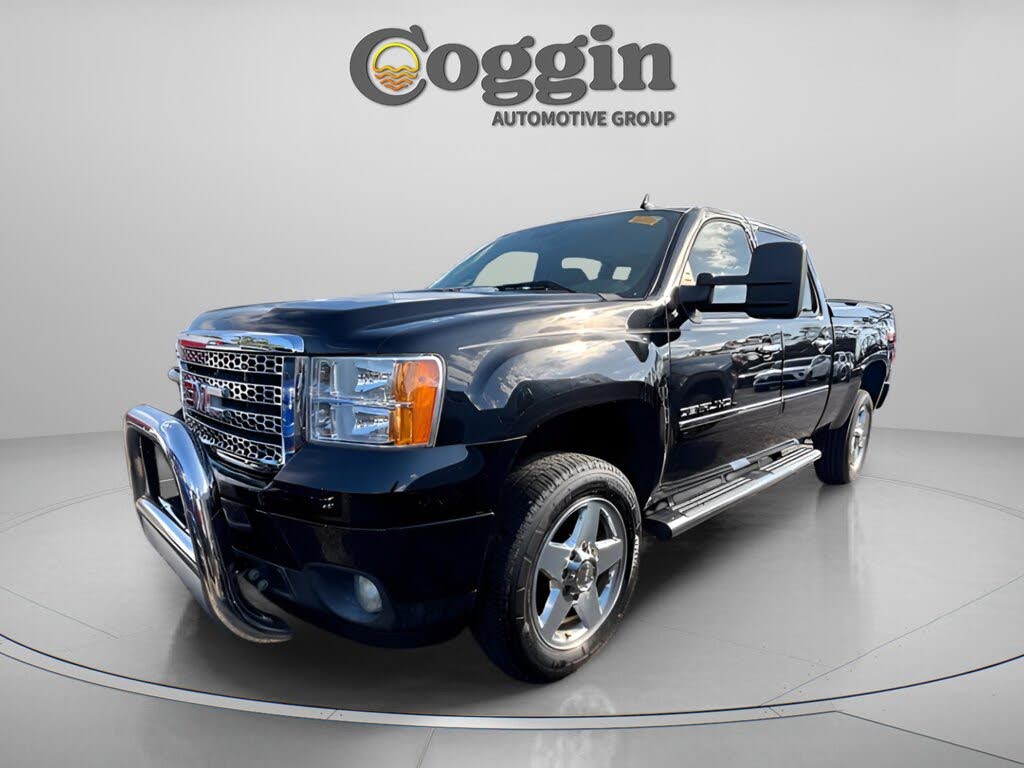 2013 GMC Sierra 2500HD Denali Crew Cab SB 4WD