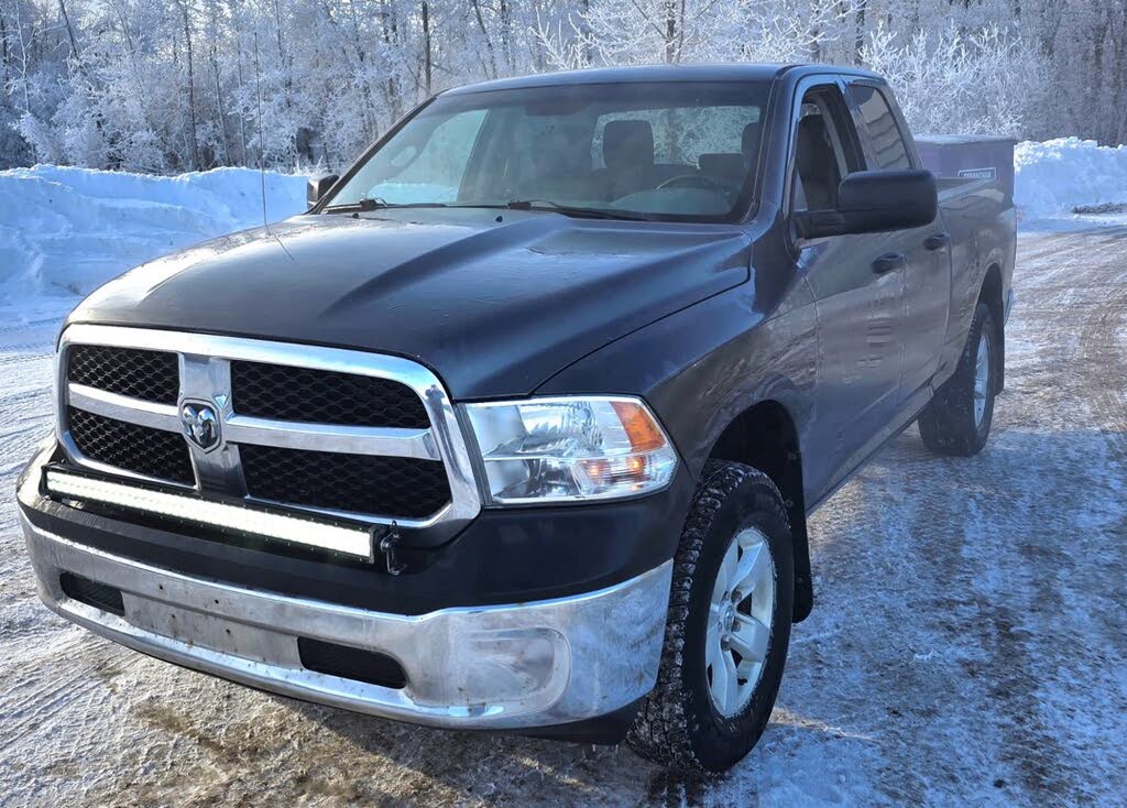 2015 RAM 1500 ST Quad Cab 4WD
