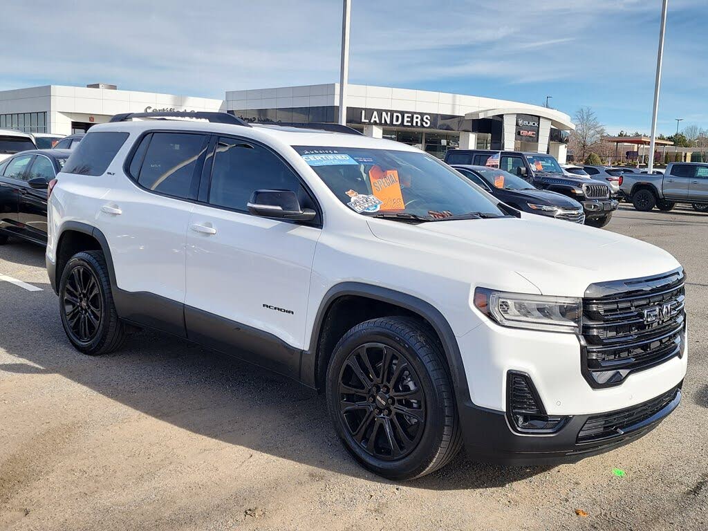 2023 GMC Acadia SLT FWD