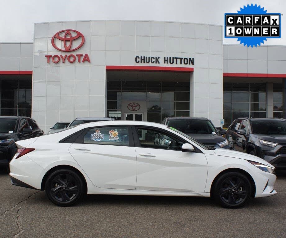 2023 Hyundai Elantra SEL FWD