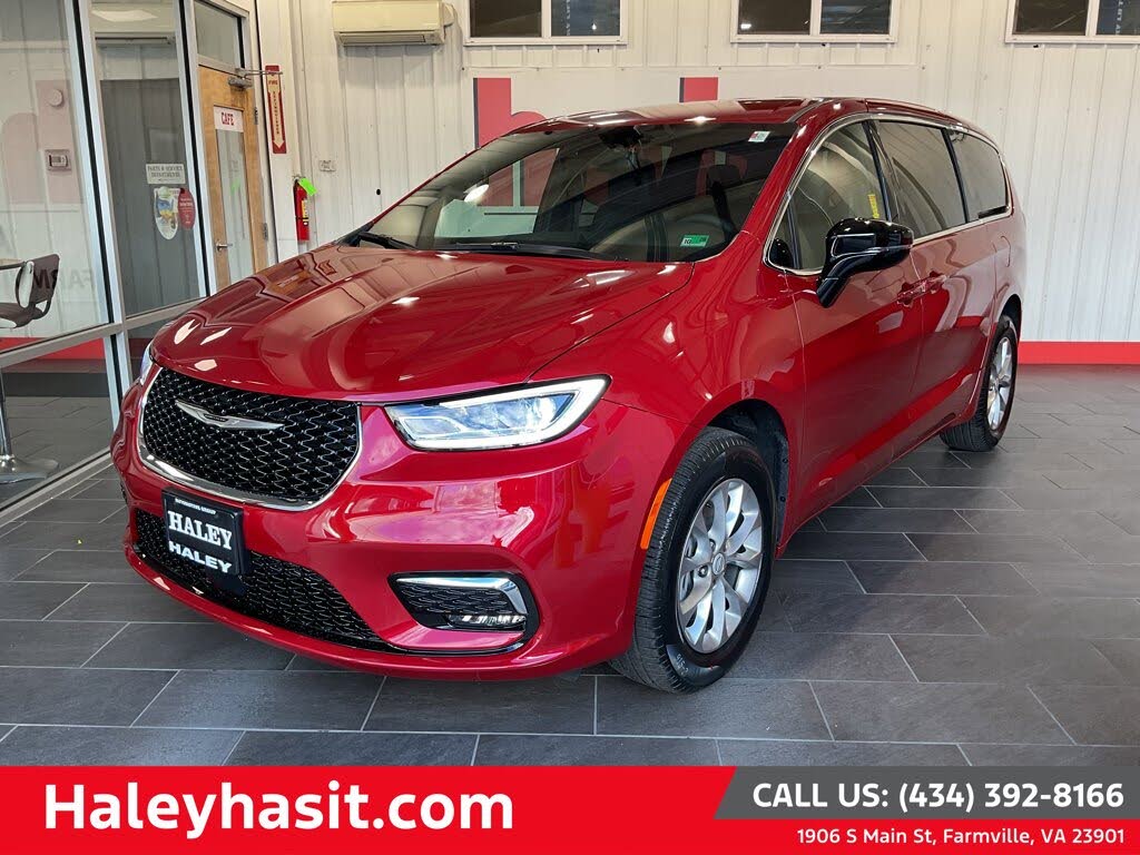 2026 Chrysler Pacifica Select AWD