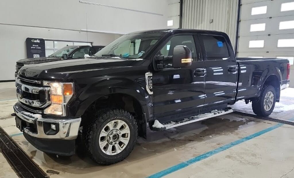 2020 Ford F-250 Super Duty XLT Crew Cab LB 4WD