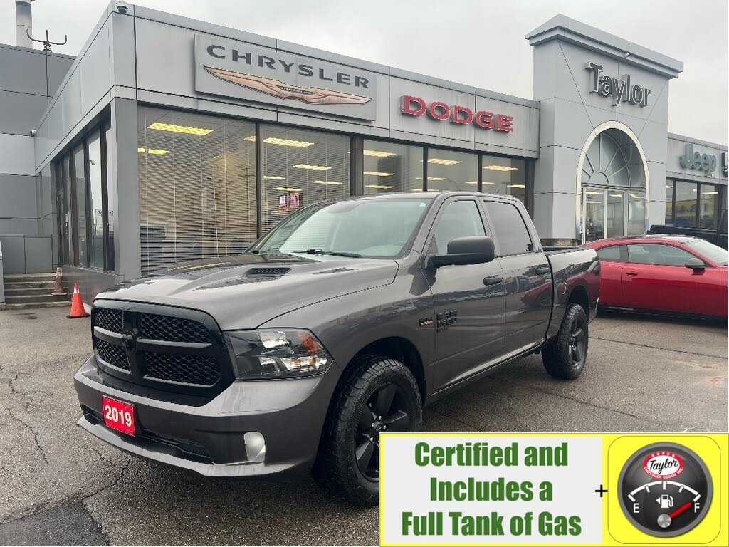 RAM 1500 Classic Express Crew Cab 4WD 2019