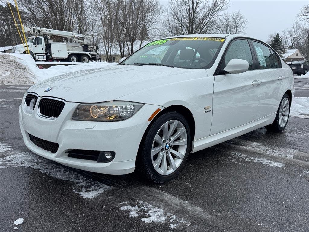 2011 BMW 3 Series 328i xDrive Sedan AWD