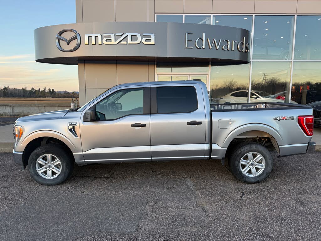 Ford F-150 XLT SuperCrew 4WD 2022