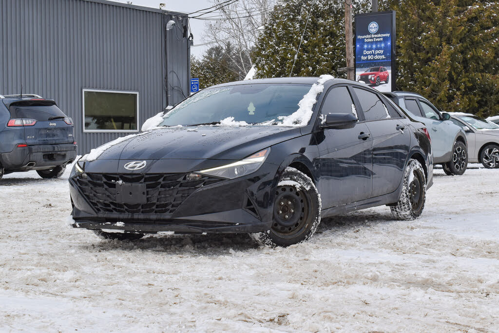 2022 Hyundai Elantra Essential FWD