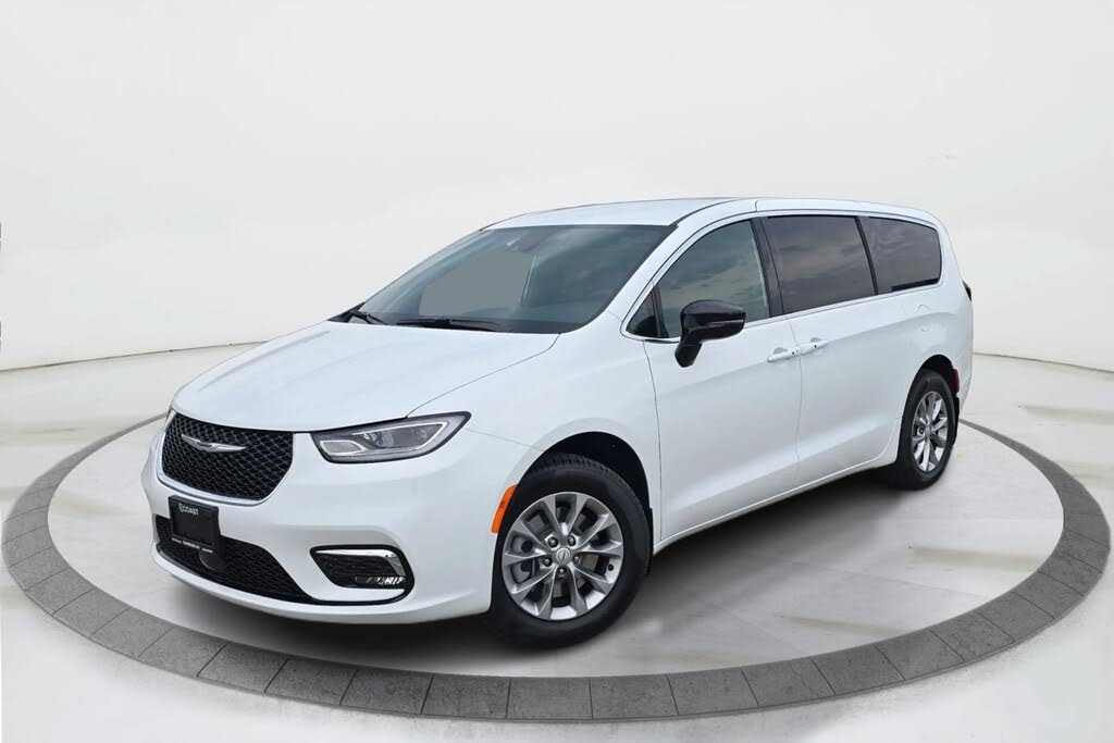 Chrysler Pacifica Select AWD 2026