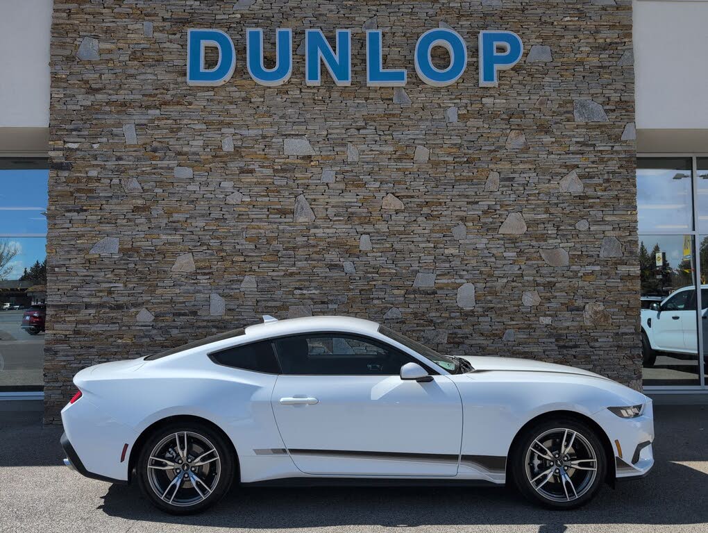 2025 Ford Mustang EcoBoost Fastback RWD