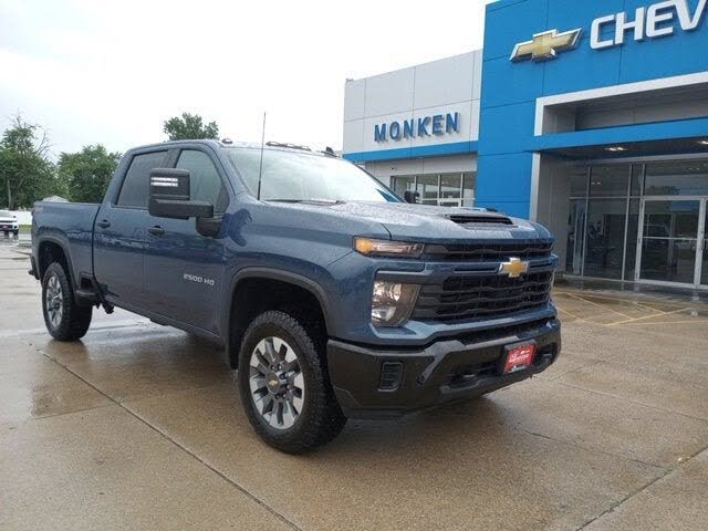 2025 Chevrolet Silverado 2500HD Custom Crew Cab 4WD