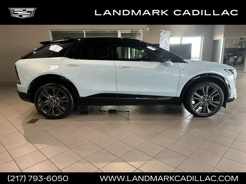 2025 Cadillac OPTIQ Sport 2 AWD