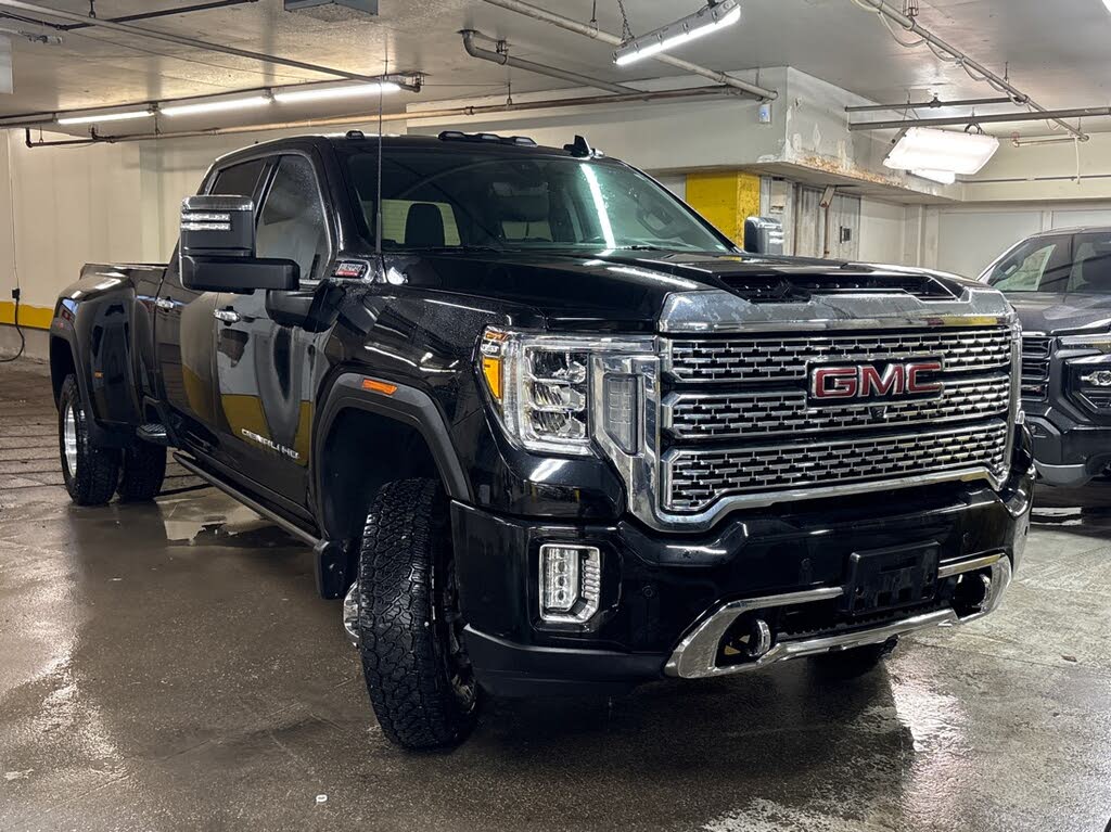 2023 GMC Sierra 3500HD Denali Crew Cab 4WD