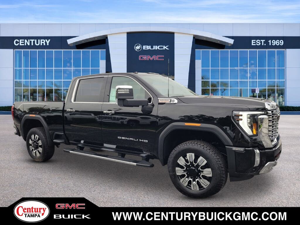 2025 GMC Sierra 2500HD Denali Crew Cab 4WD