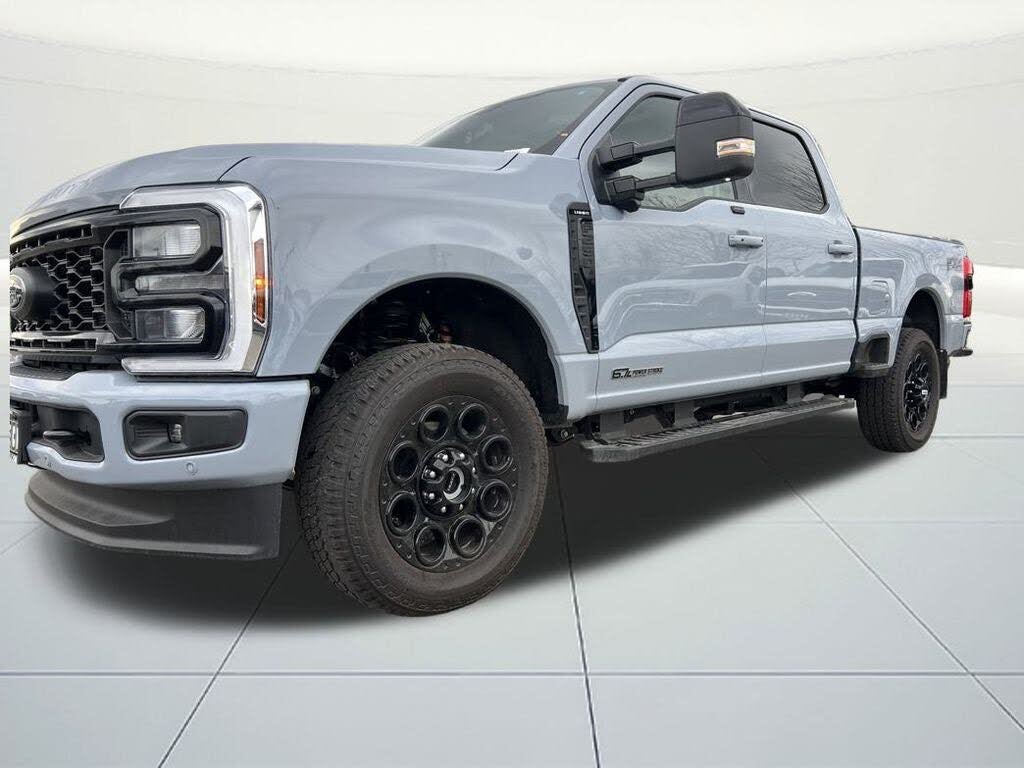 2025 Ford F-250 Super Duty Lariat Crew Cab 4WD