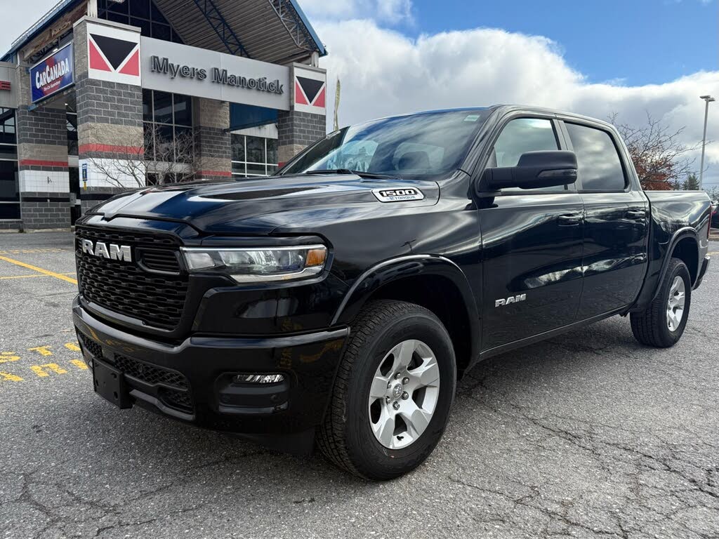 RAM 1500 Big Horn Crew Cab 4WD 2025