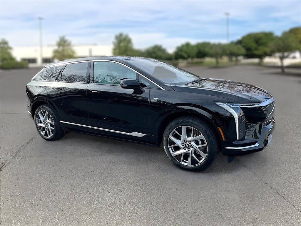 2026 Cadillac OPTIQ Luxury AWD