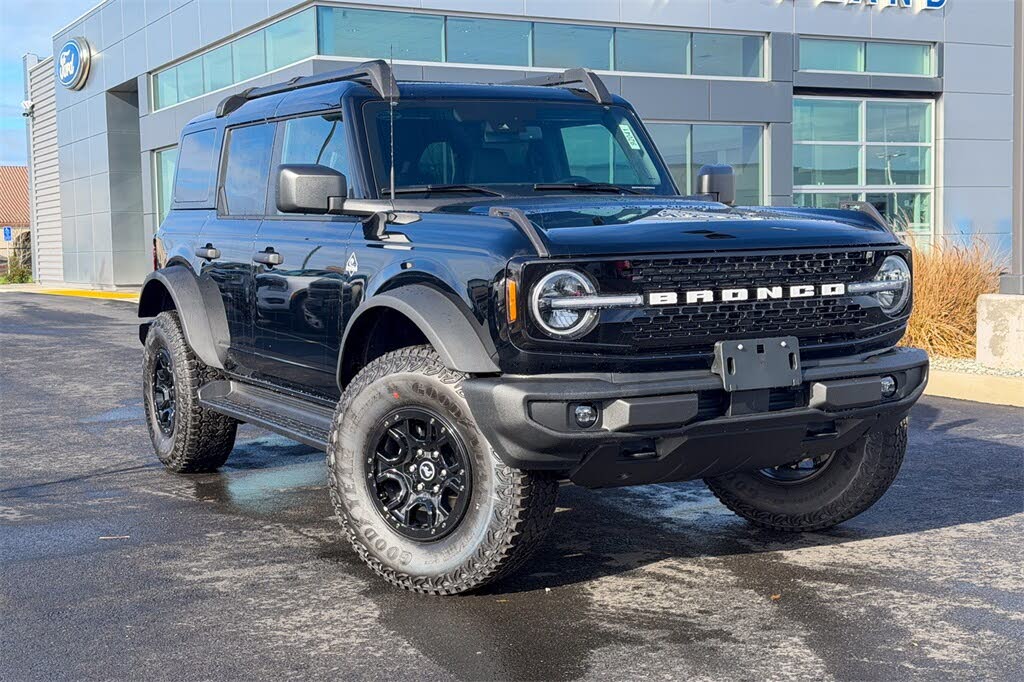 2025 Ford Bronco Outer Banks 4-Door 4WD