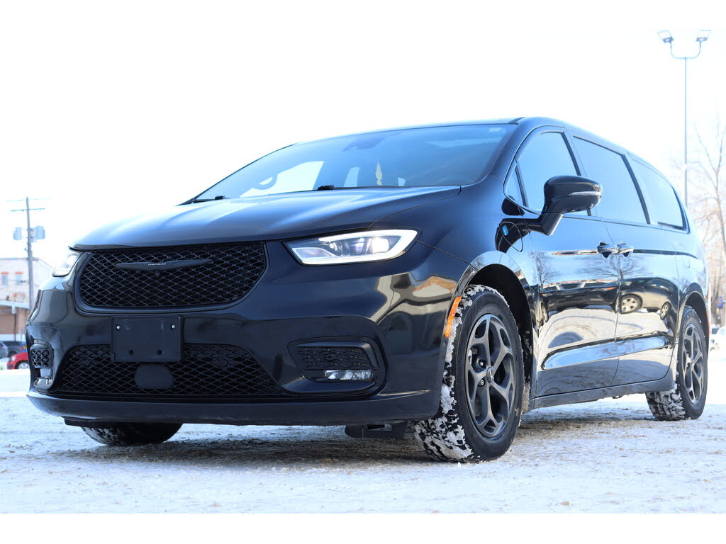 2022 Chrysler Pacifica Hybrid Limited FWD