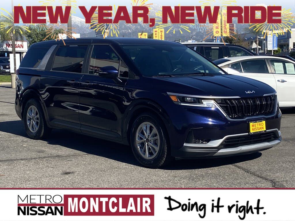 2024 Kia Carnival LX FWD