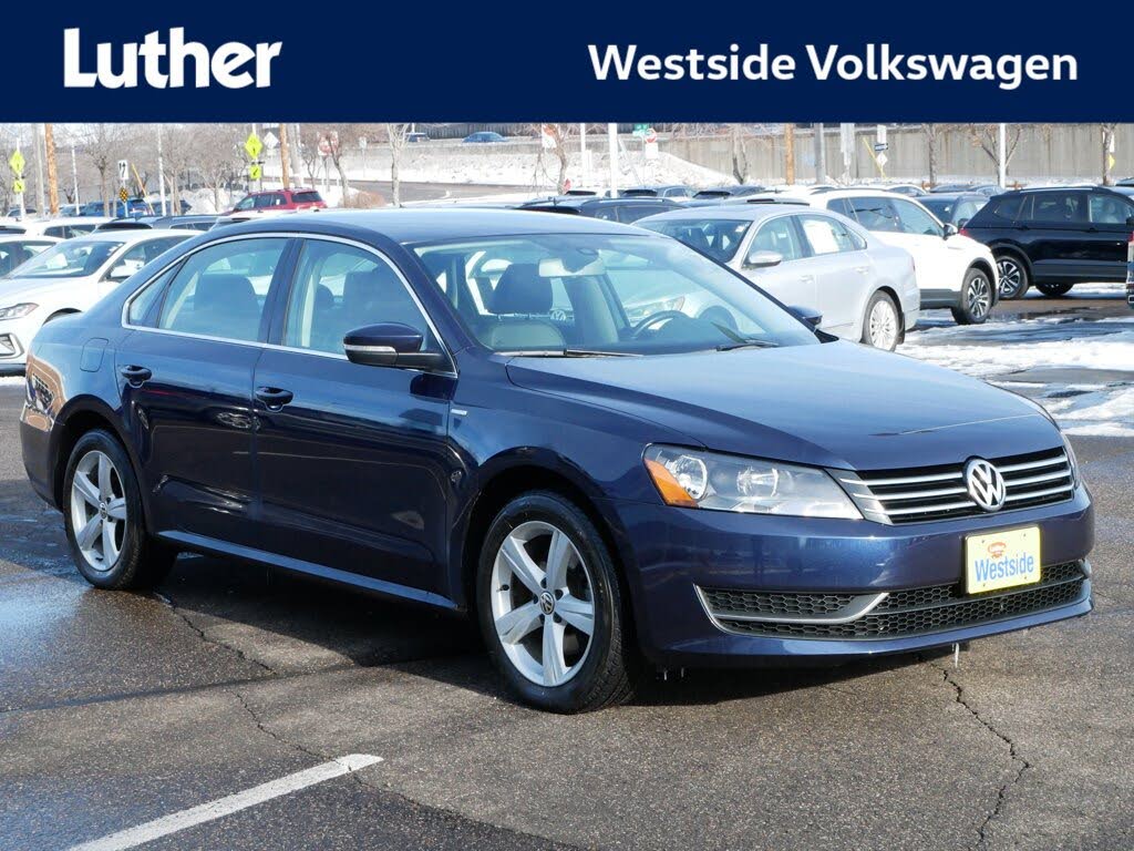 2014 Volkswagen Passat Wolfsburg Edition 1.8