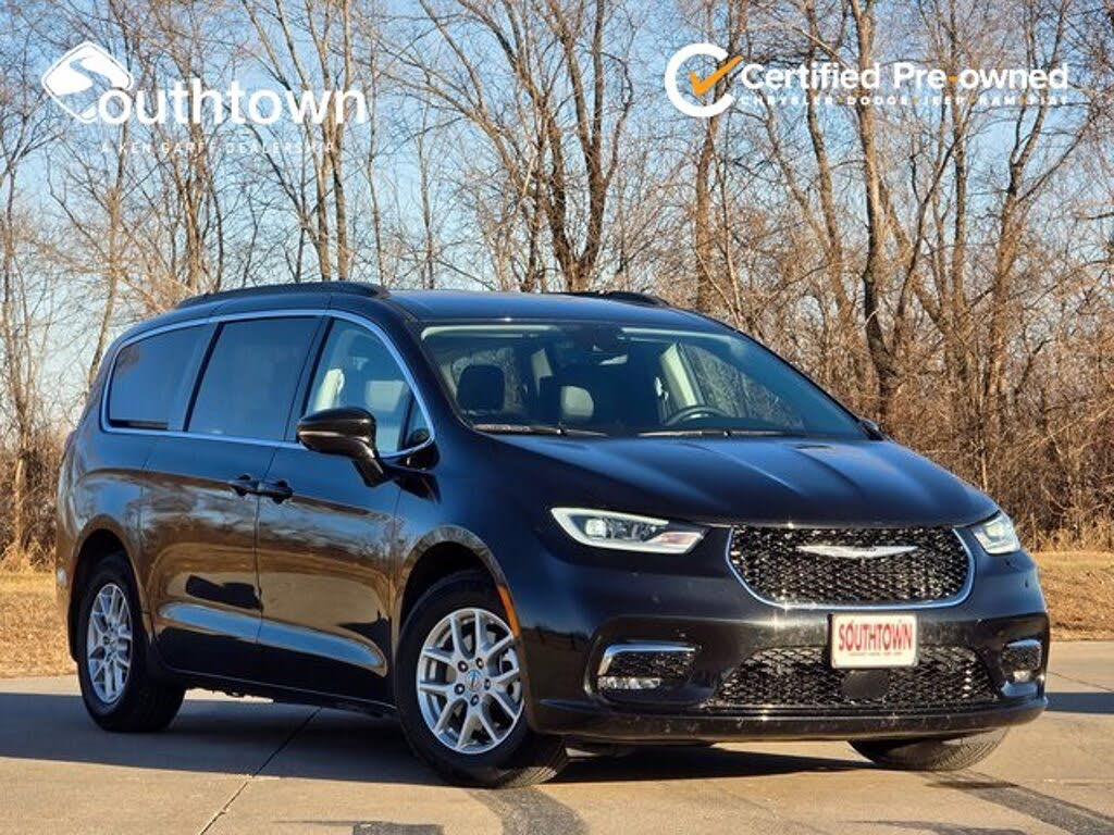 2022 Chrysler Pacifica Touring L FWD