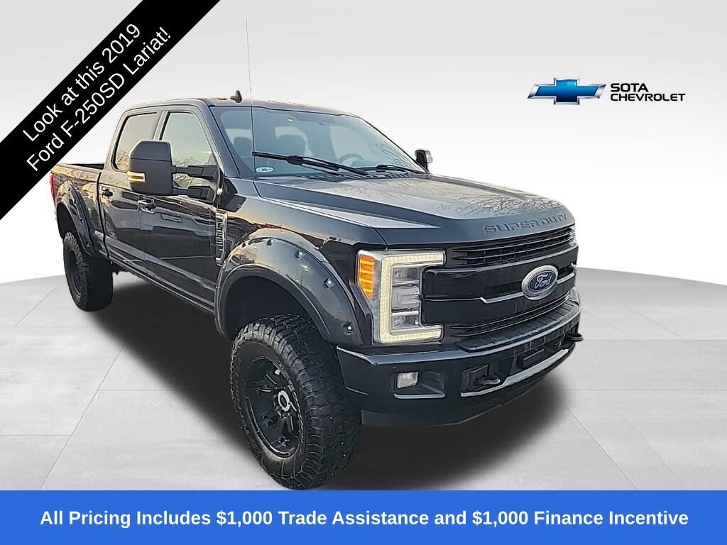 2019 Ford F-250 Super Duty Lariat Crew Cab 4WD