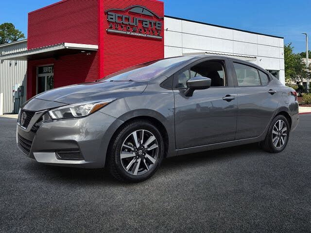 2022 Nissan Versa SV FWD