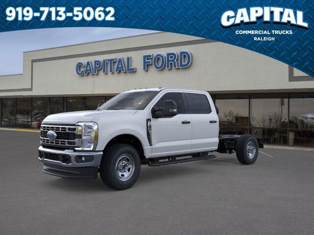 2025 Ford F-350 Super Duty Chassis XL Crew Cab 4WD