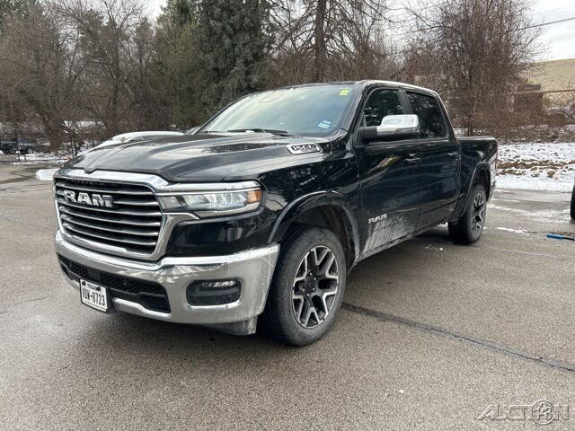 2025 RAM 1500 Laramie Crew Cab 4WD