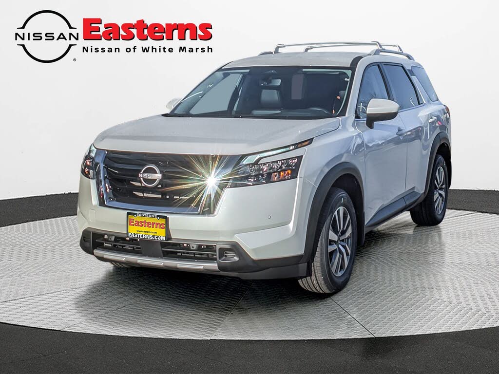 2025 Nissan Pathfinder SL 4WD