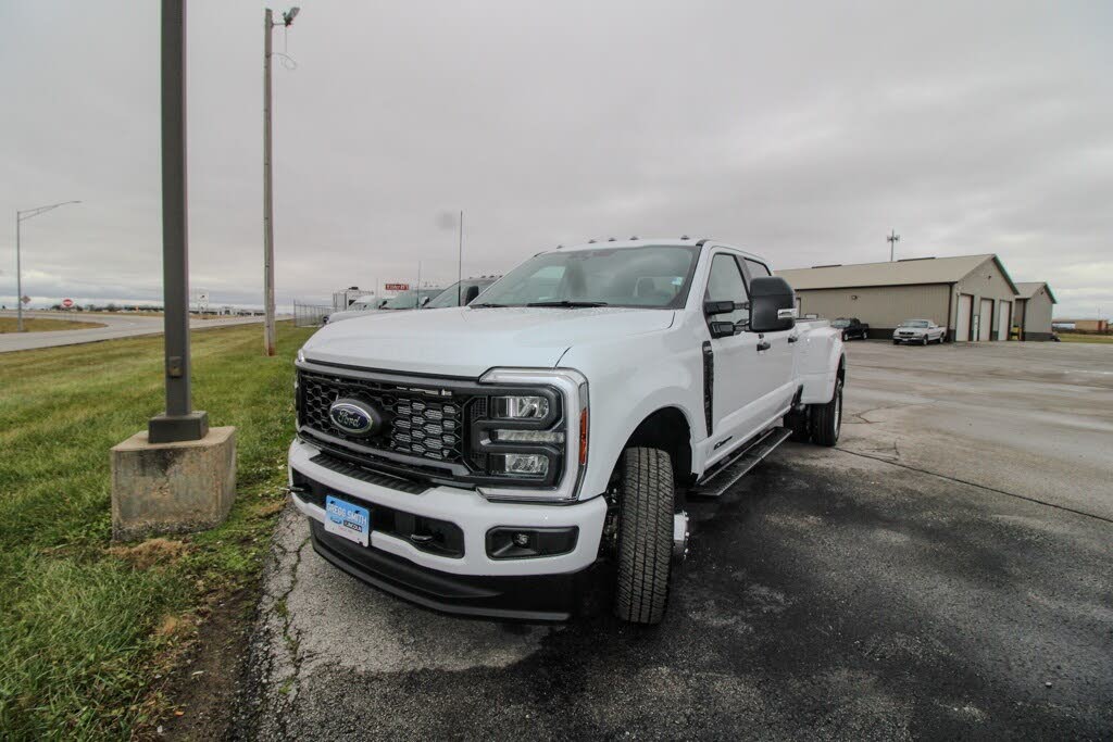 2026 Ford F-350 Super Duty XL Crew Cab LB DRW 4WD