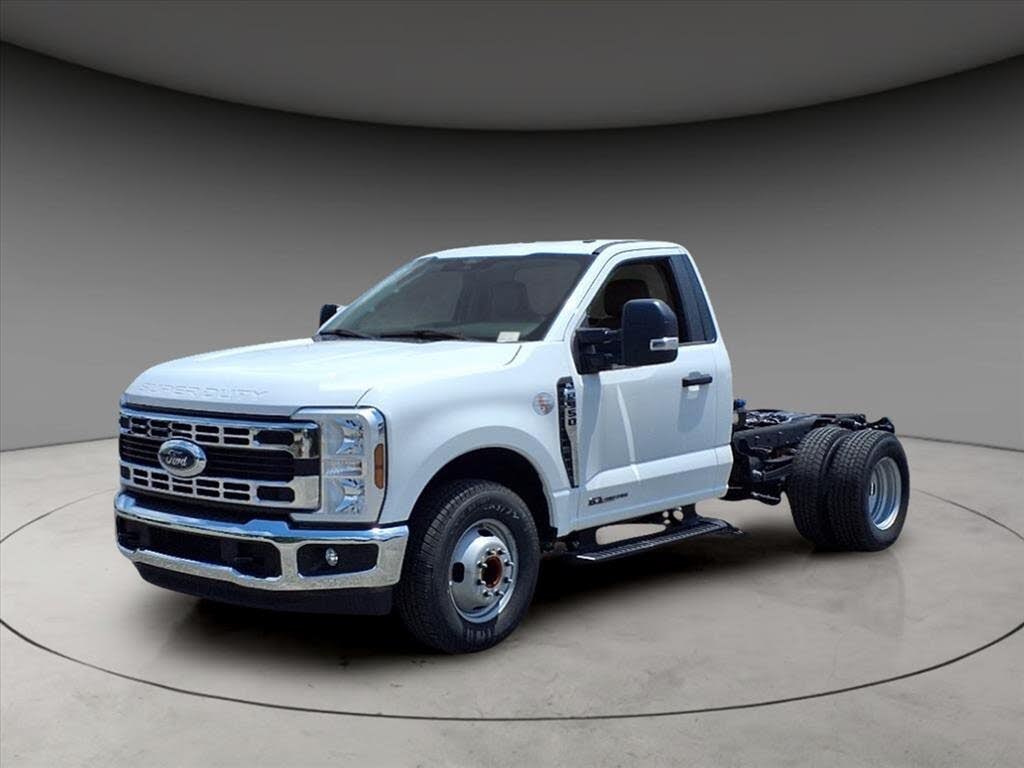2024 Ford F-350 Super Duty Chassis XL DRW RWD
