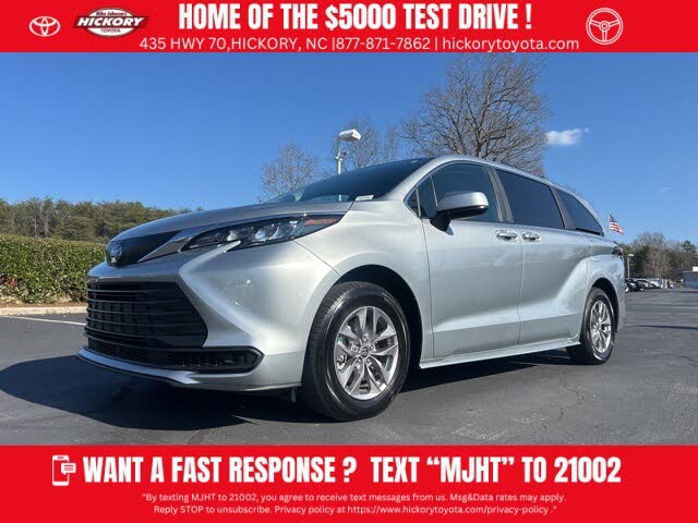 2025 Toyota Sienna LE 8-Passenger AWD