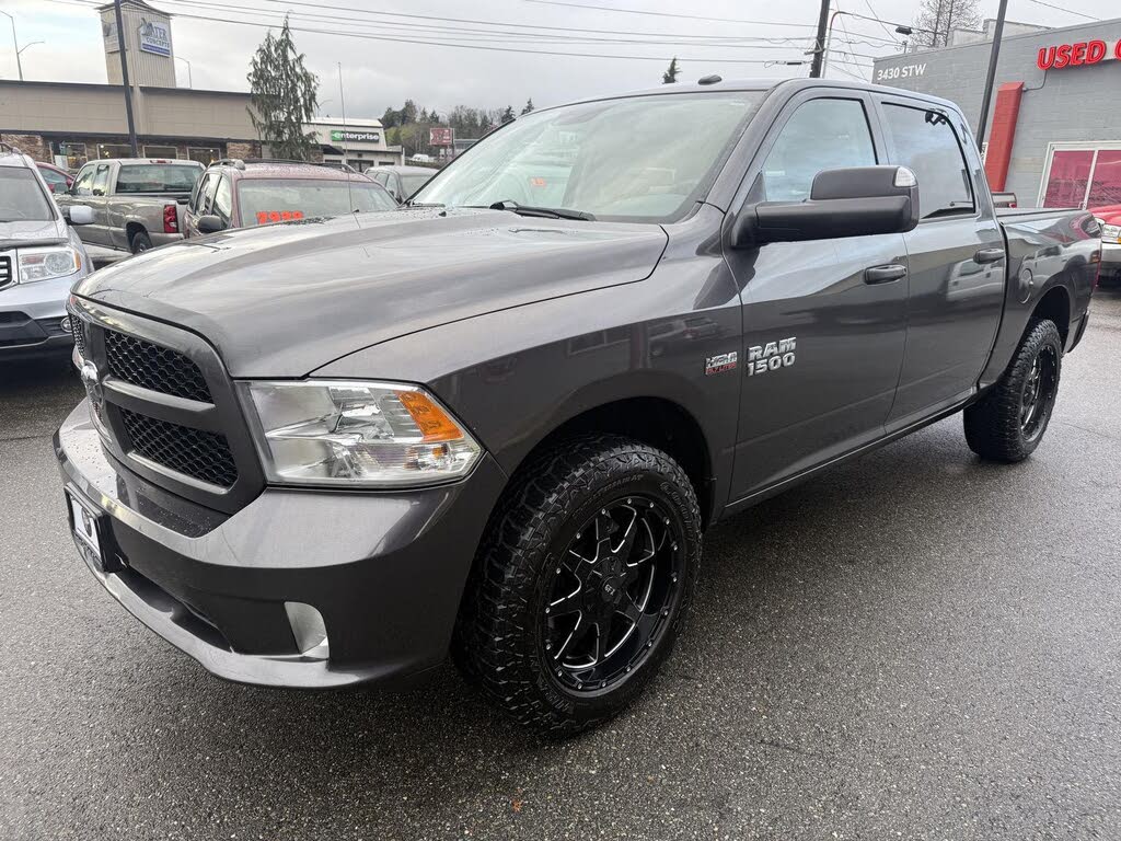 2015 RAM 1500 Express Crew Cab 4WD