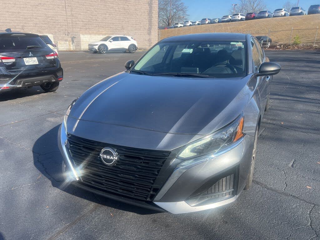 2024 Nissan Altima 2.5 SV FWD