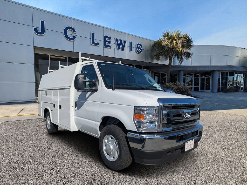 2026 Ford E-Series Chassis E-350 SD Cutaway 138 RWD