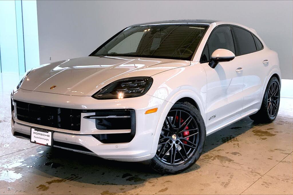 Porsche Cayenne Coupe GTS AWD 2026