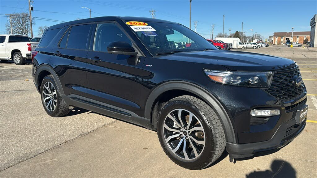 2022 Ford Explorer ST-Line AWD