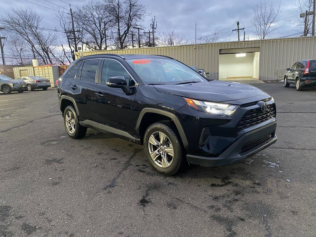 2024 Toyota RAV4 XLE FWD
