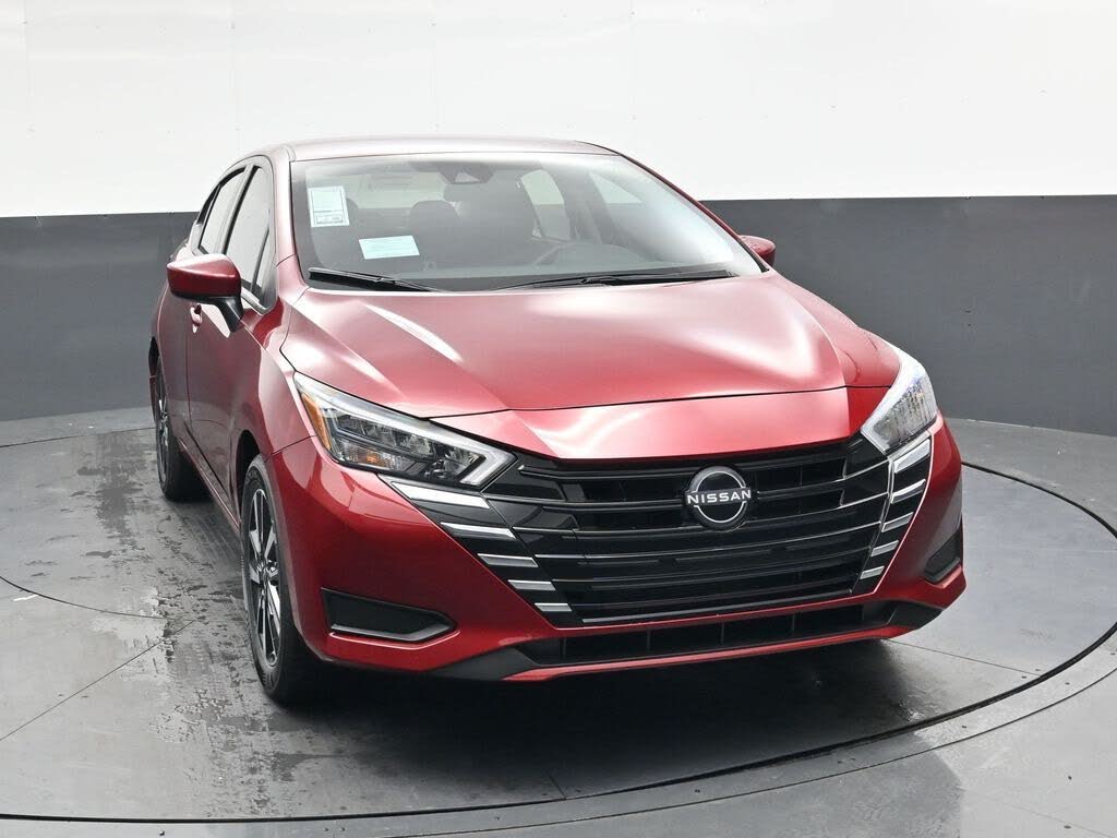 2025 Nissan Versa SV FWD