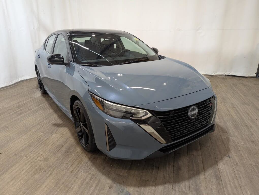 Nissan Sentra SR FWD 2025