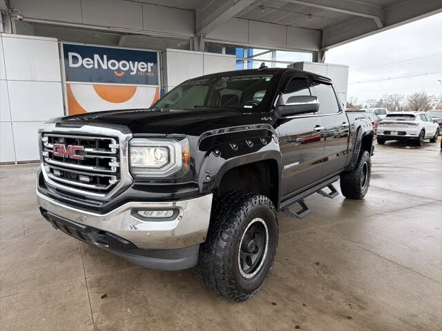 2017 GMC Sierra 1500 SLT Crew Cab 4WD