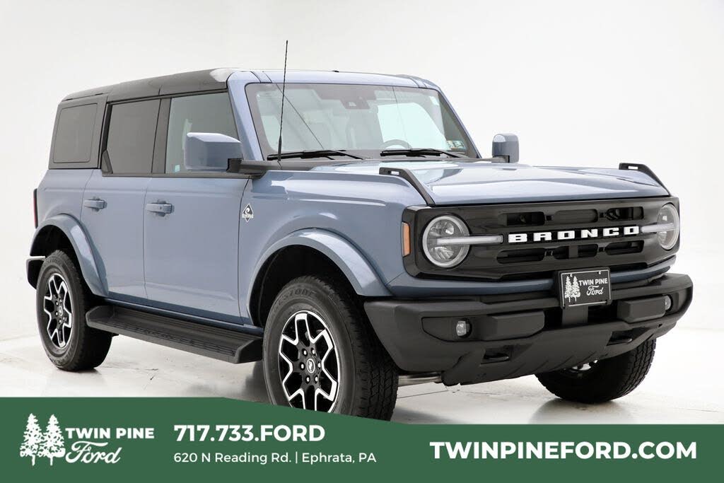 2025 Ford Bronco Outer Banks 4-Door 4WD