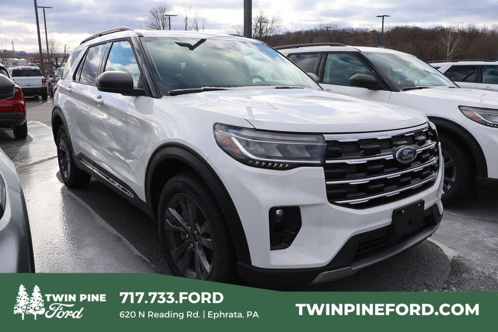 2025 Ford Explorer Active AWD