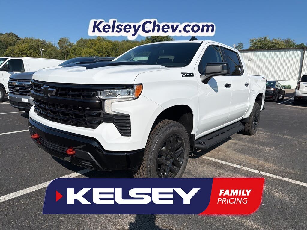 2026 Chevrolet Silverado 1500 LT Trail Boss Crew Cab 4WD